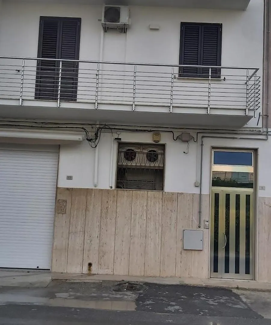 Casa vacanze PACHINO- Casavacanze NANU - un bilocale 75mq e un monolocale 35mq Villa Italia